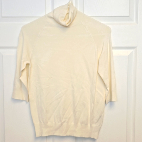 Zara White Crew Neck Sweater with Subtle Texture - Picture 7 of 7